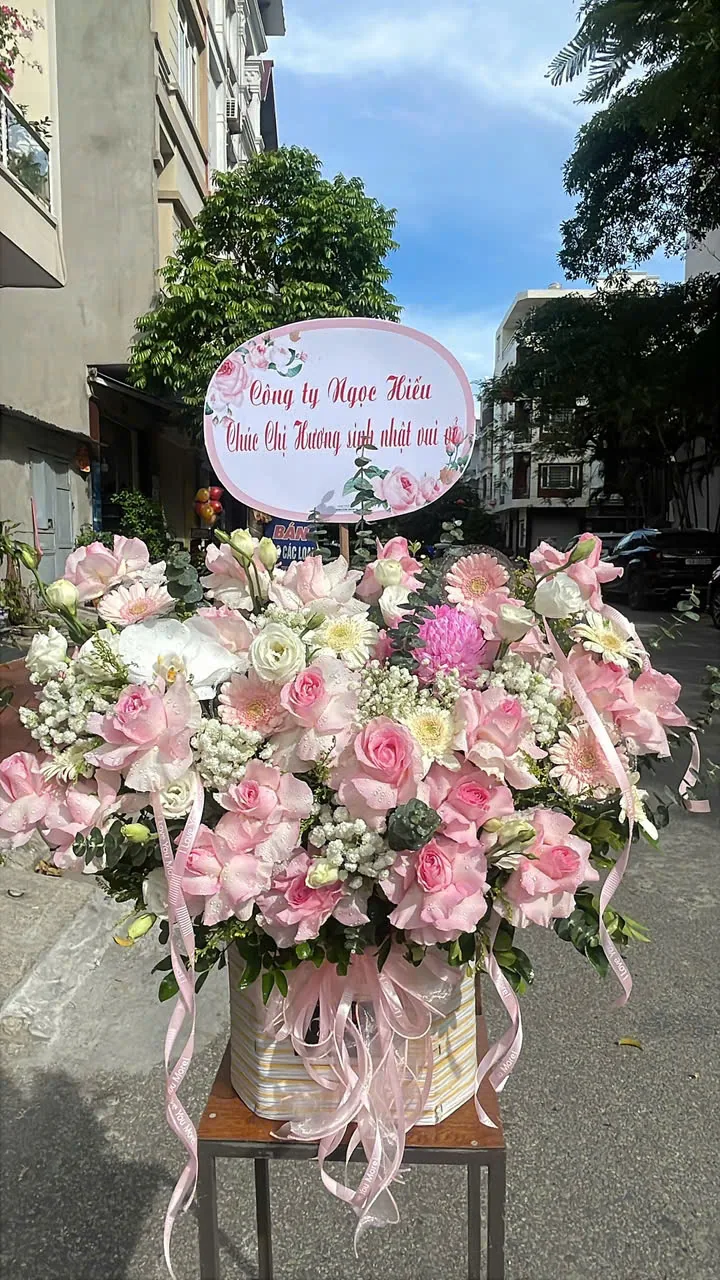 Hoa giỏ để bàn