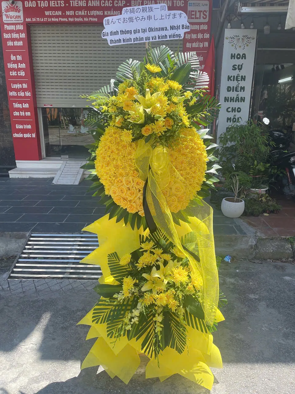 Mẫu vòng hoa tang lễ