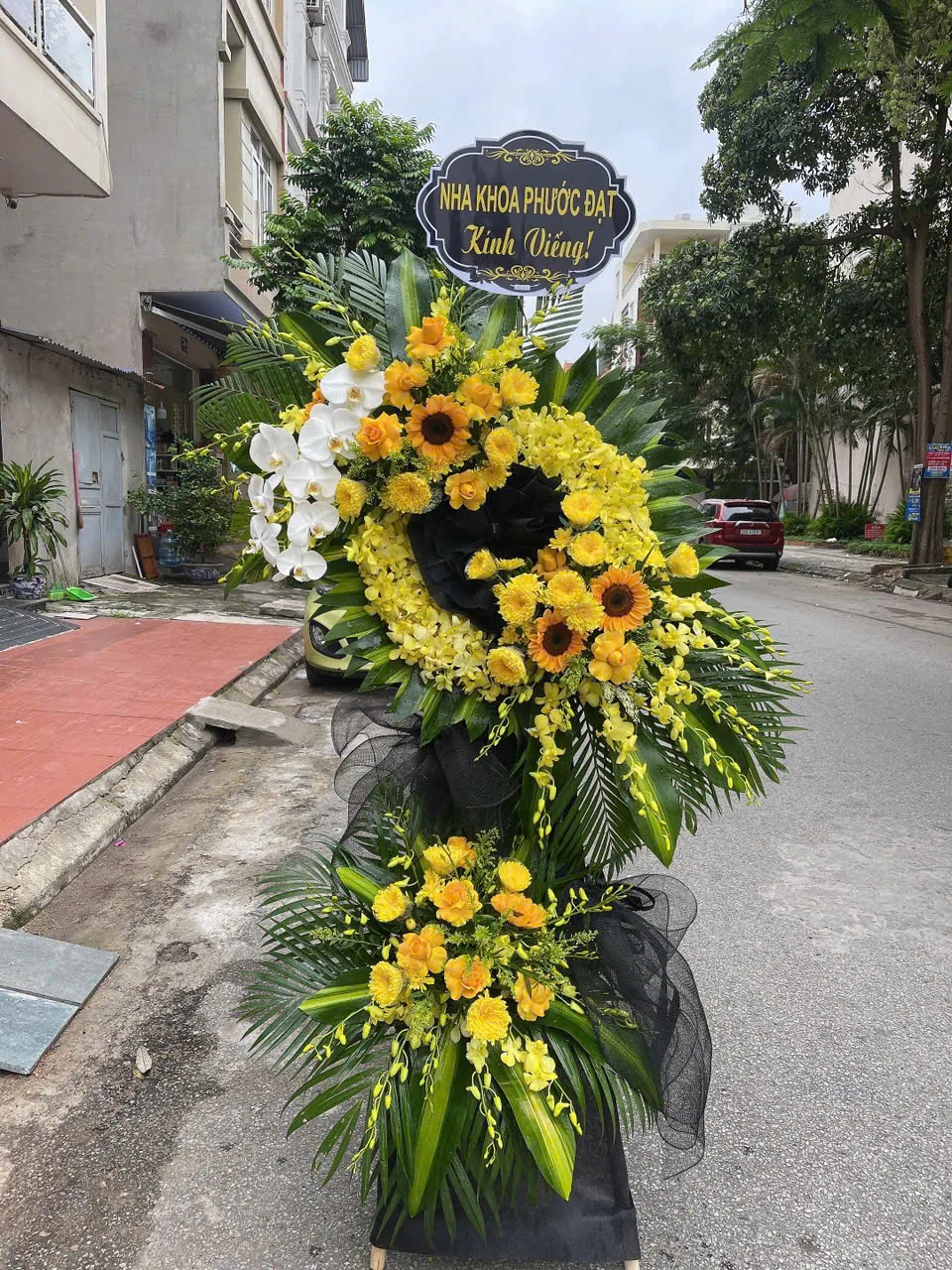 Kệ hoa giao tại khu nhà liền kề nội thành Hải Phòng