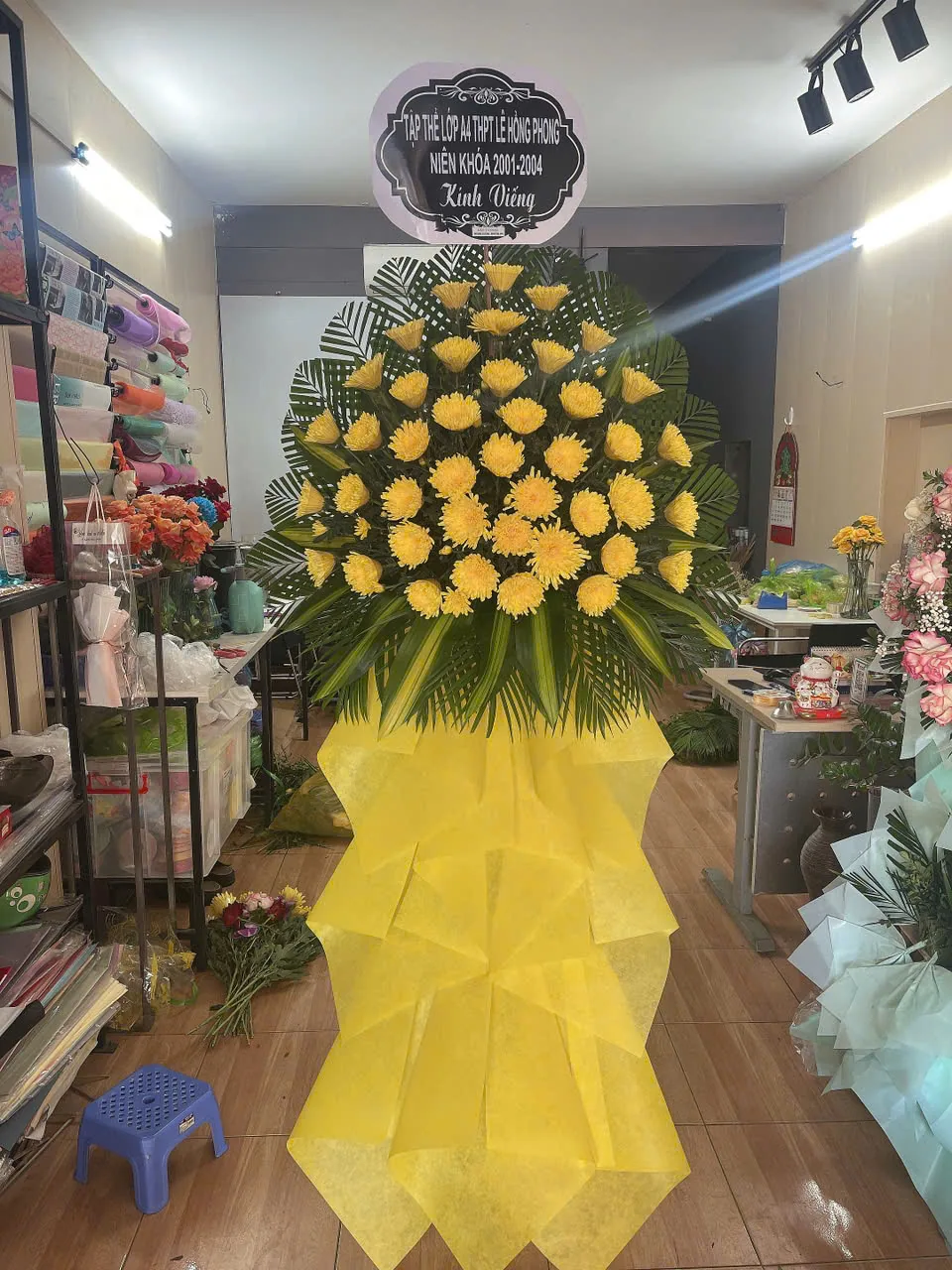 Kệ hoa hoàn thiện tại xưởng Hoa Cát Tường